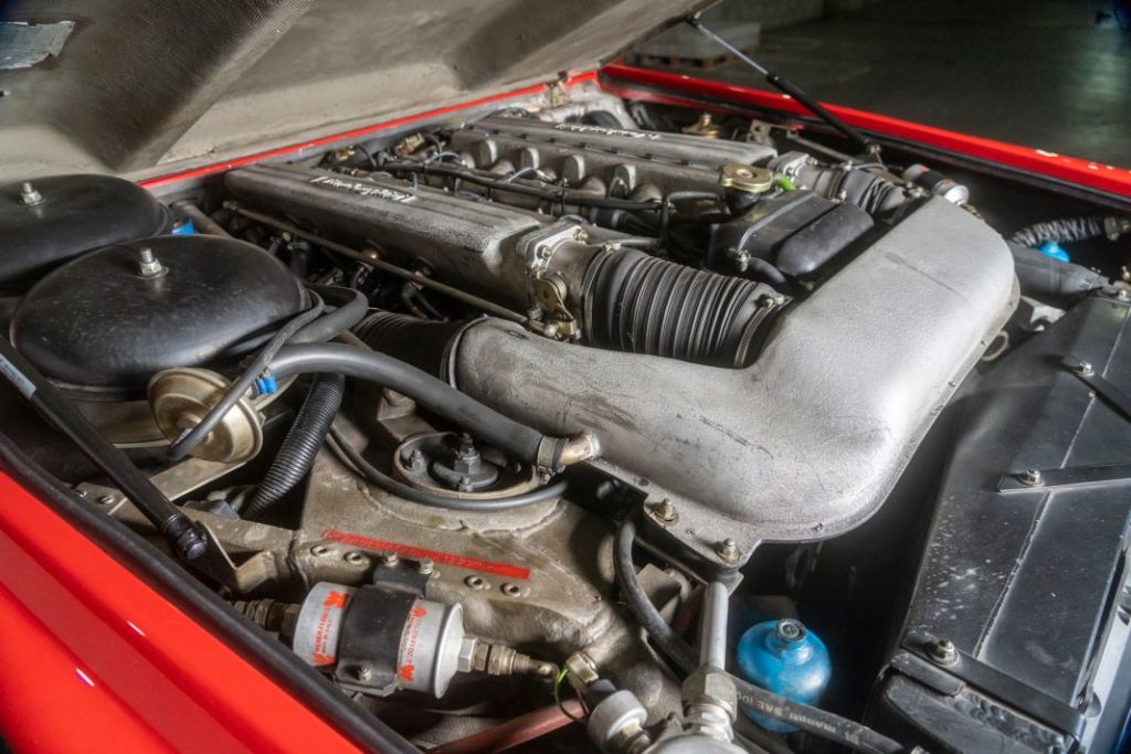 Este inmaculado Lamborghini LM002 busca nuevo hogar 14 Motor16 1986 Lamborghini LM002 12 Motor16