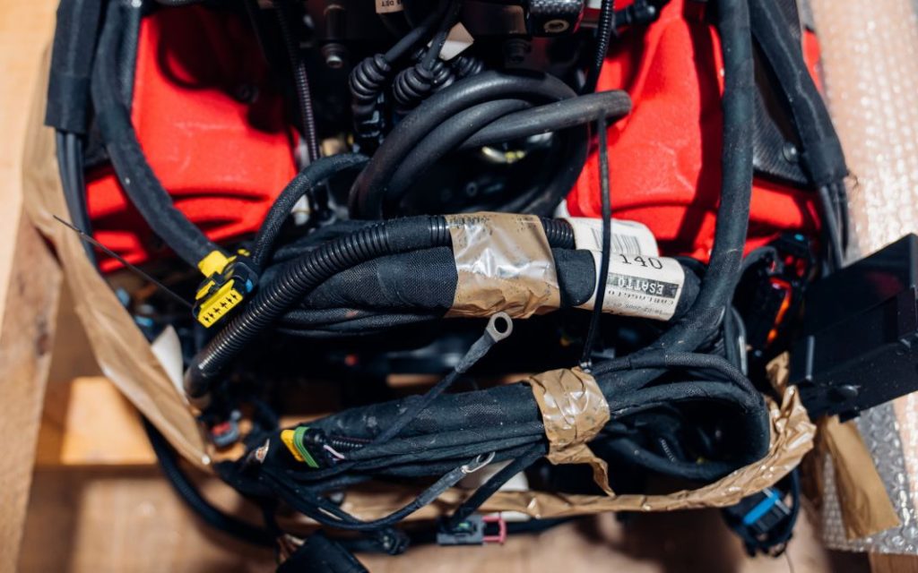 RM Sotheby's saca a subasta el motor de un Ferrari Enzo... en su caja 11 Motor16 2004 Ferrari Enzo motor subasta 10 Motor16