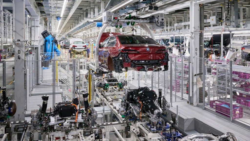 Ya son dos millones los BMW Serie 7 fabricados 27 Motor16 2022 BMW Serie 7 dos millones 25 Motor16