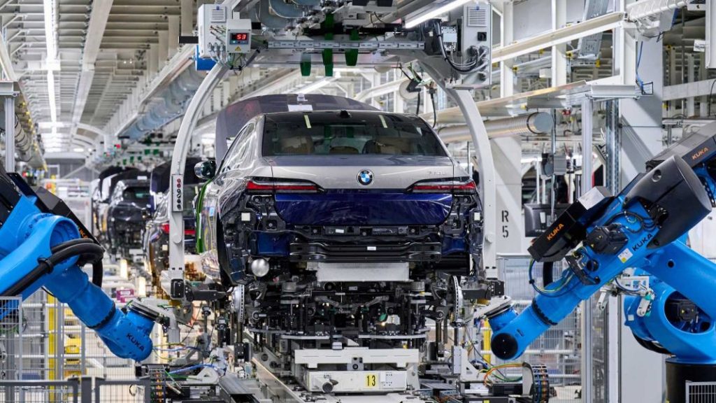 Ya son dos millones los BMW Serie 7 fabricados 31 Motor16 2022 BMW Serie 7 dos millones 29 Motor16