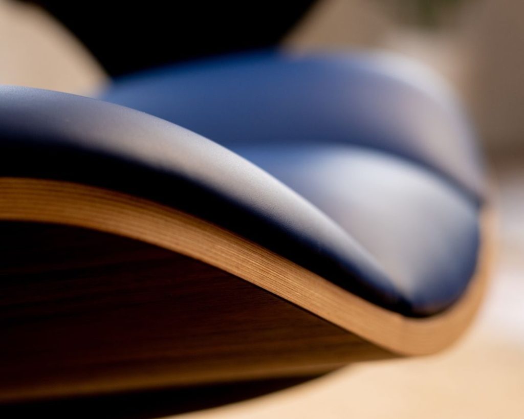 2022 Callum Design Lounge Chair 8 Motor16