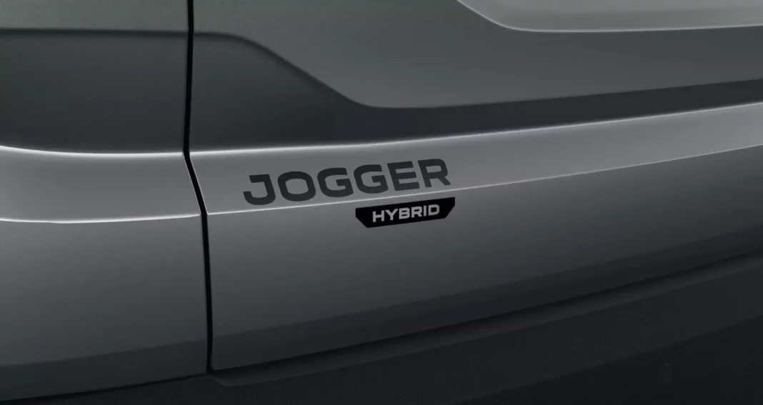 Dacia Jogger Hybrid 140. Imagen detalle emblema.