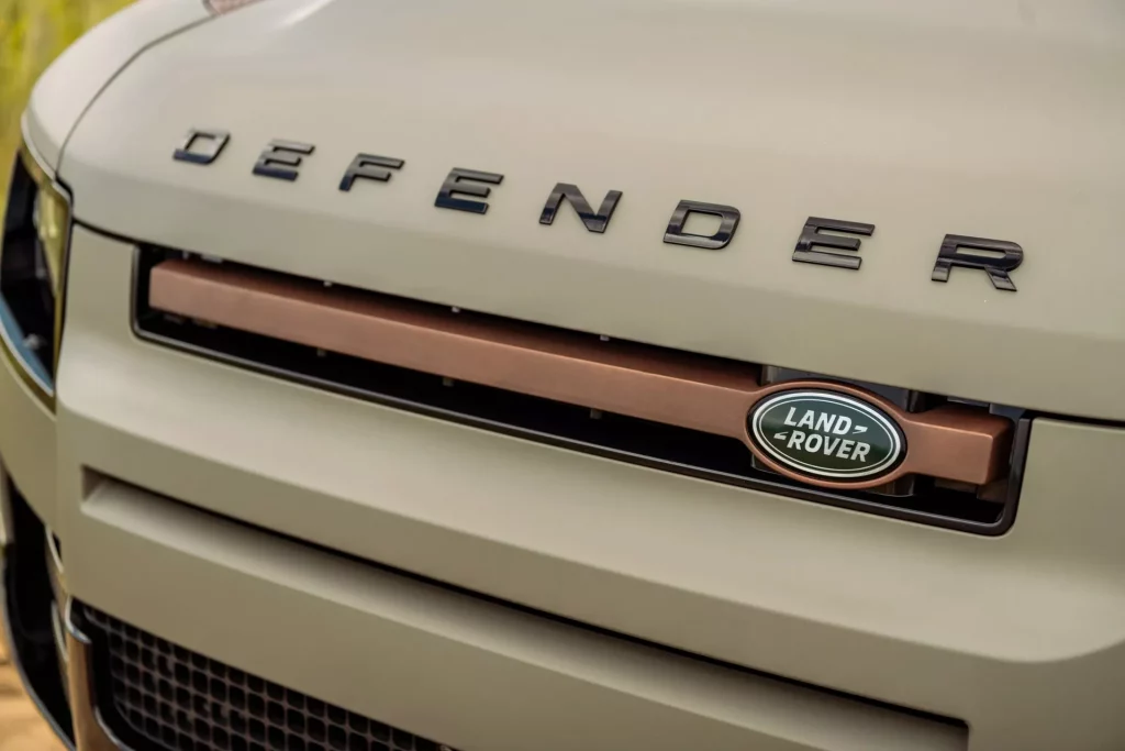 Aire retro para tu Land Rover Defender gracias a Heritage Customs y sus llantas 16 Motor16 2022 Land Rover Defender Heritage Customs llantas 14 Motor16