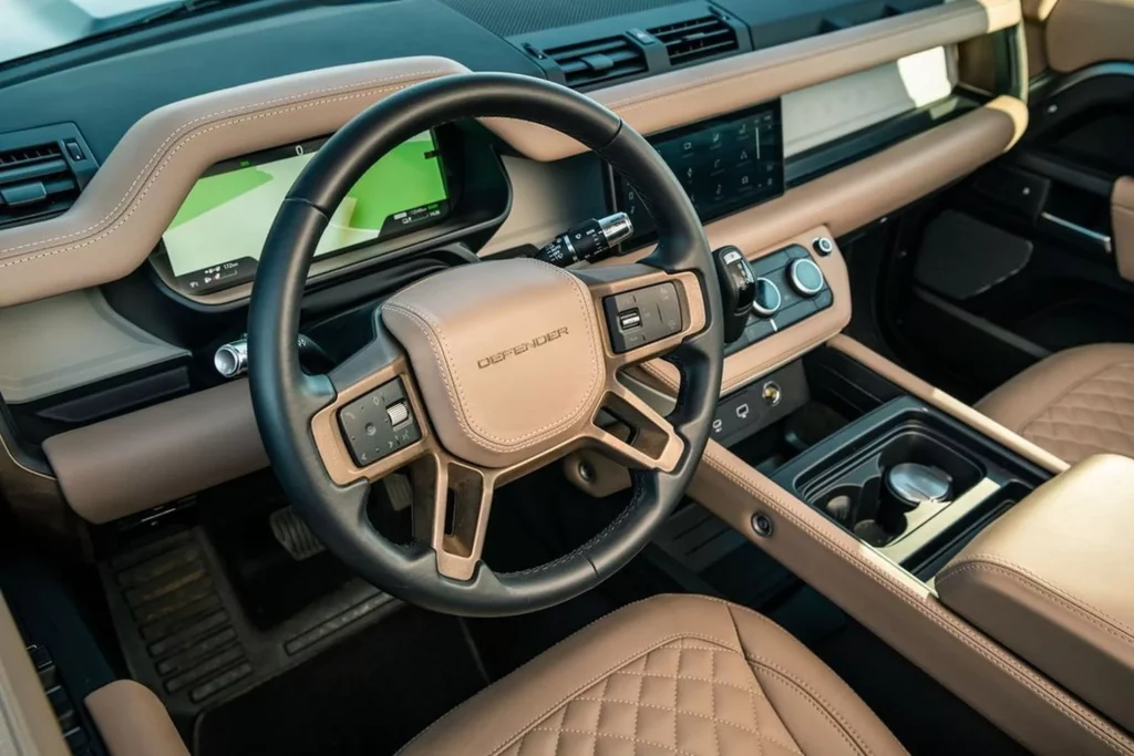 Aire retro para tu Land Rover Defender gracias a Heritage Customs y sus llantas 9 Motor16 2022 Land Rover Defender Heritage Customs llantas 7 Motor16