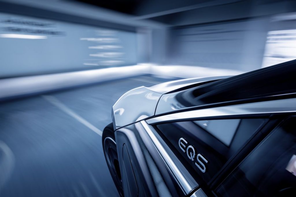 2022 Mercedes EQS automated parking 2 1 Motor16