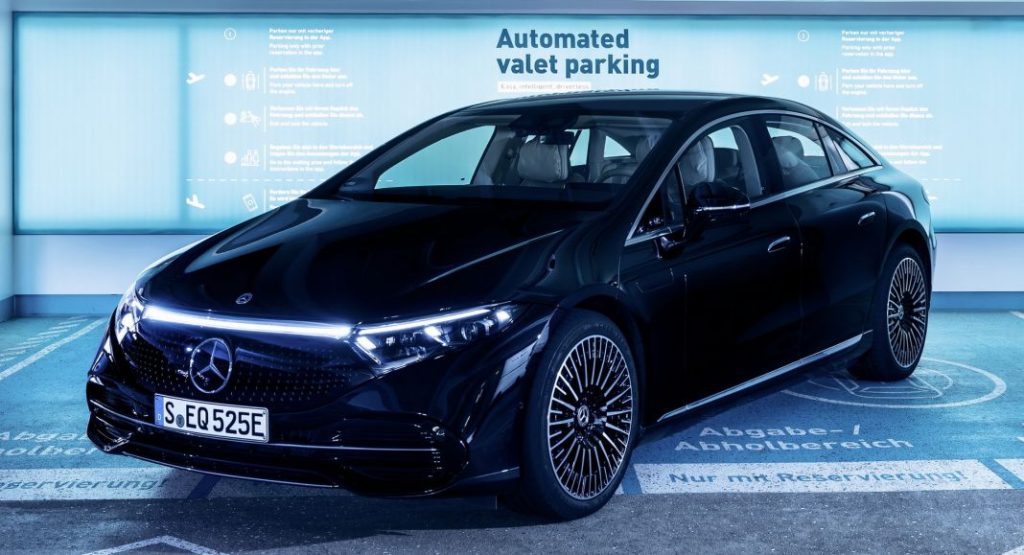 2022 Mercedes EQS automated parking 3 Motor16