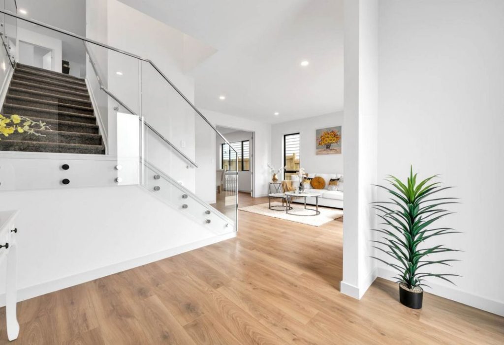 Un Tesla Model Y de regalo si te compras esta casa 4 Motor16 2022 Tesal Model Y casa nueva zelanda 3 Motor16