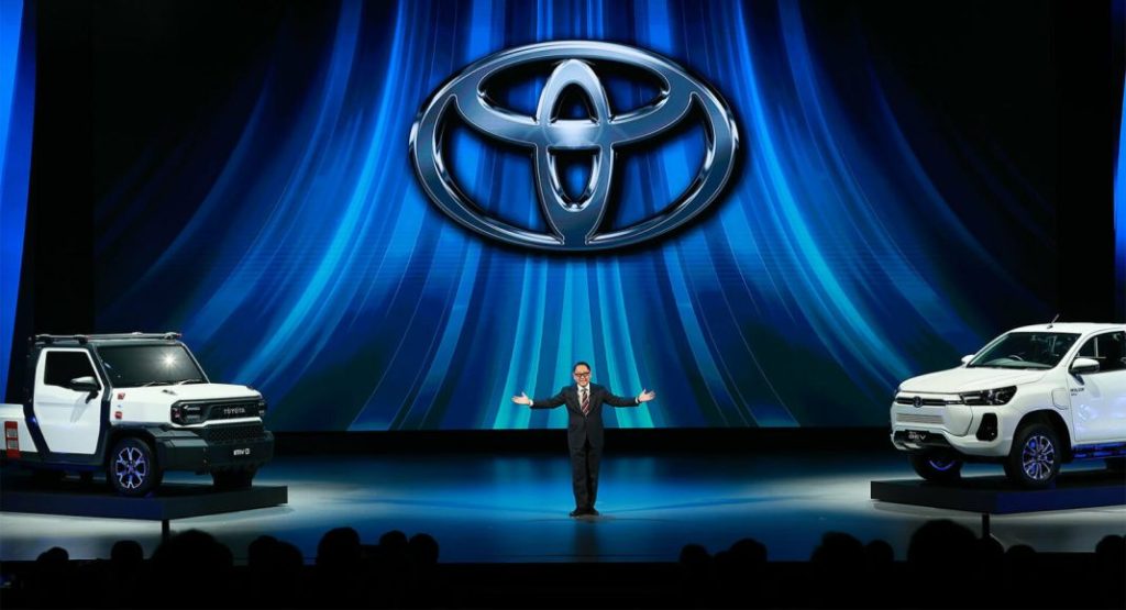Le Toyota Hilux électrique devient réalité 1 Motor16 Toyota Hilux électrique. Image Akio Toyoda.