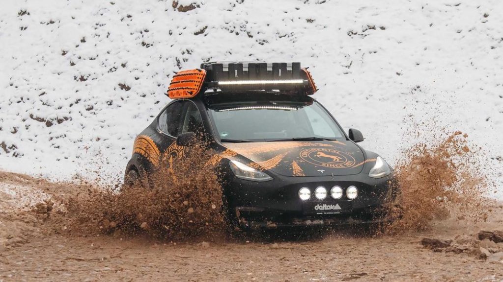 Delta4x4 convierte tu Tesla Model Y en un auténtico todoterreno 9 Motor16 2022 delta4x4 tesla model y offroad 8 Motor16