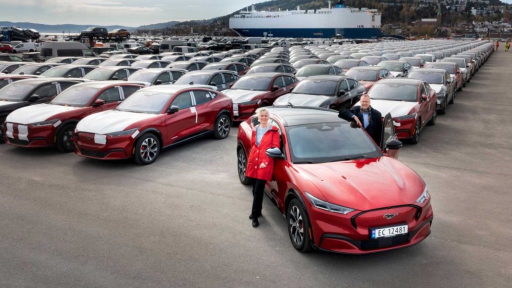 Ford Mustang Mach-E: 150.000 trotan por el mundo 2 Motor16 Ford Mustang Mach-E 150.000. Imagen estática.