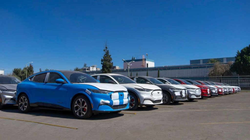 Ford Mustang Mach-E: 150.000 trotan por el mundo 4 Motor16 2022 ford 150000 mustang mach e 3 1 Motor16