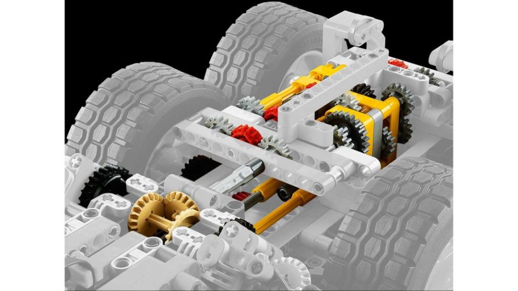 Lego Technic se anima con las cargas pesadas y con este Volvo 6x6 13 Motor16 2022 lego technic 6x6 volvo hauler 11 Motor16