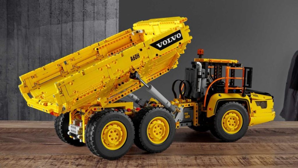 Lego Technic se anima con las cargas pesadas y con este Volvo 6x6 10 Motor16 2022 lego technic 6x6 volvo hauler 8 Motor16