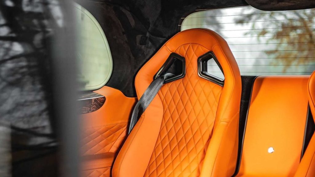 2022 london taxi tx5 kahn design 6 Motor16