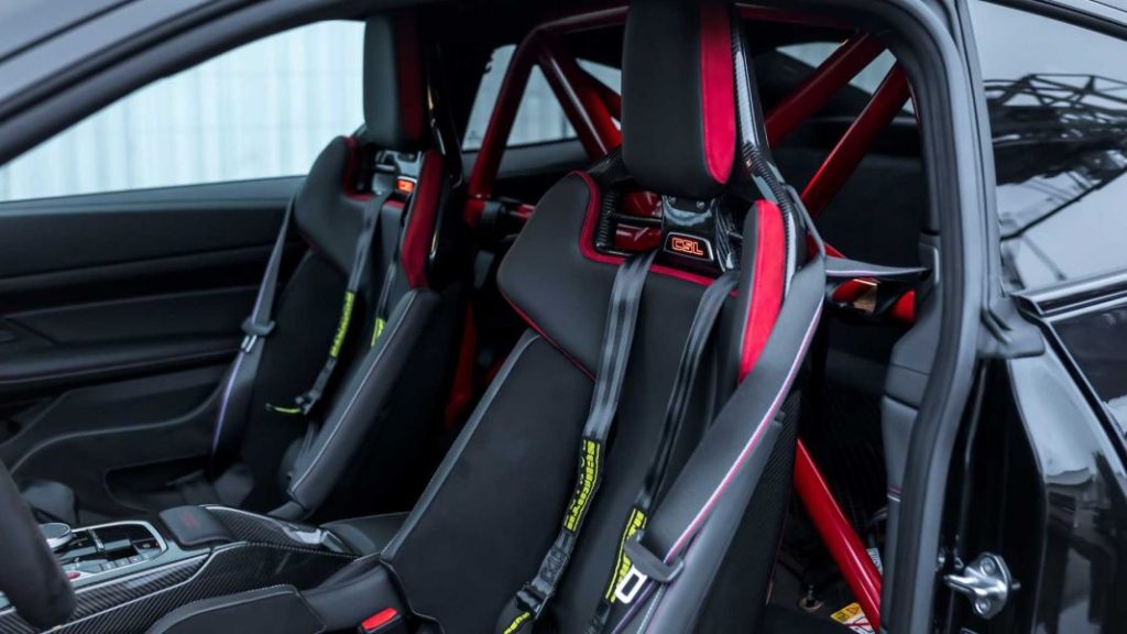 De BMW M4 CSL a Manhart MH4 GTR II 3 Motor16 BMW M4 CSL Manhart MH4 GTR II. Imagen interior.