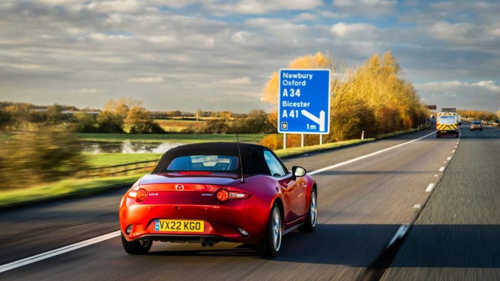 2022 mazda mx 5 sustain 18 Motor16