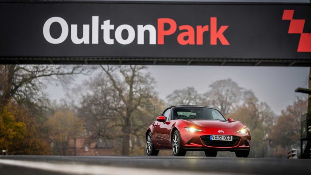 2022 mazda mx 5 sustain 25 Motor16
