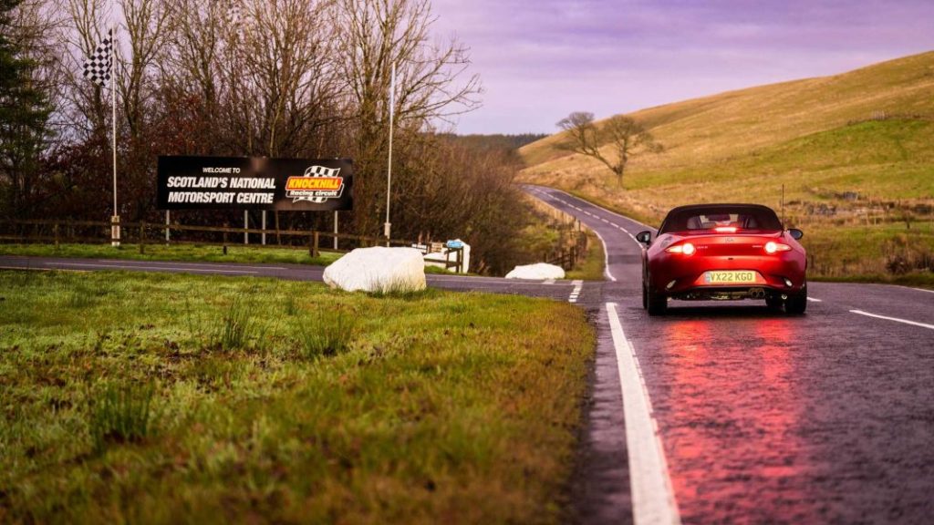 2022 mazda mx 5 sustain 26 Motor16