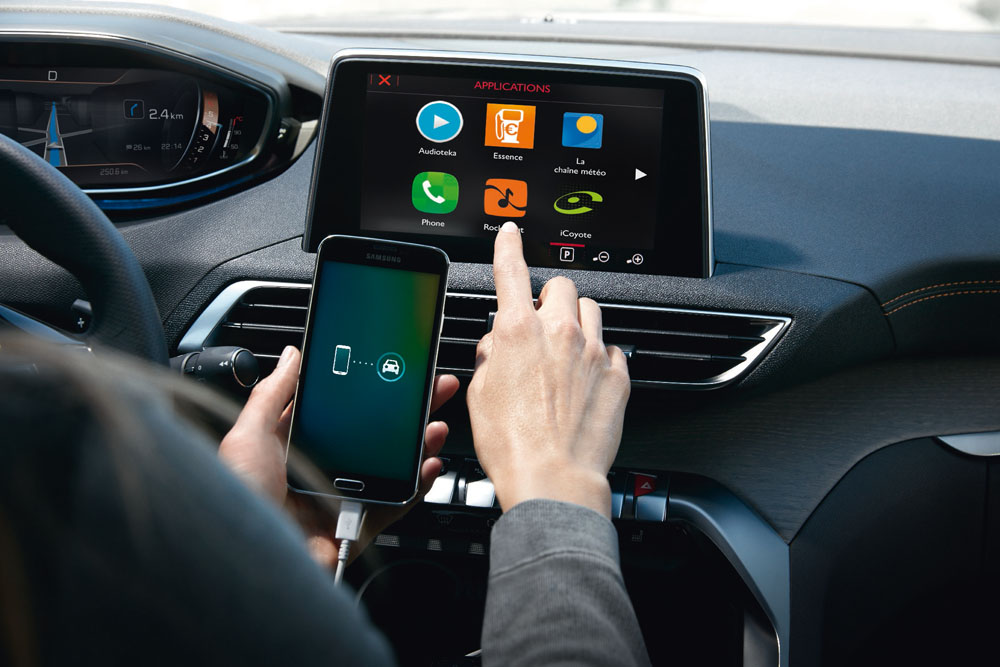 Peugeot i-Cockpit: 10 años del puesto de conducción más revolucionario 56 Motor16 2022 peugeot 3008 actualizacion 6 Motor16