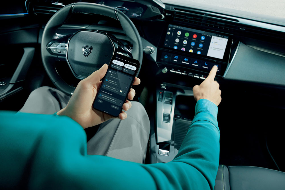Peugeot i-Cockpit: 10 años del puesto de conducción más revolucionario 50 Motor16 2022 peugeot 408 i cockpit 9 Motor16