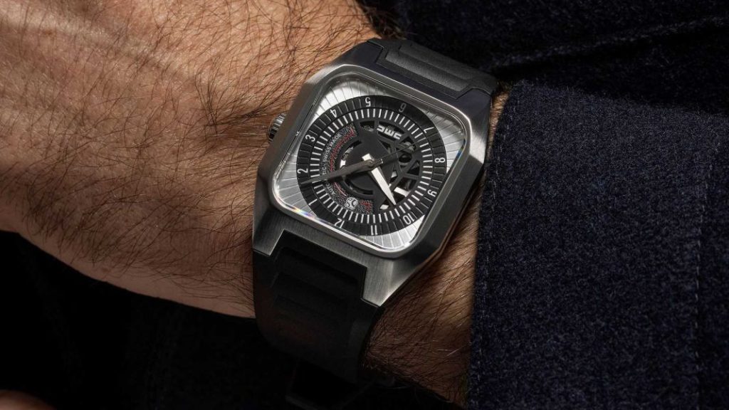 Con un viejo DeLorean REC Watches ha creado estos relojes 1 Motor16 Reloj SPX DeLorean. Imagen esfera.