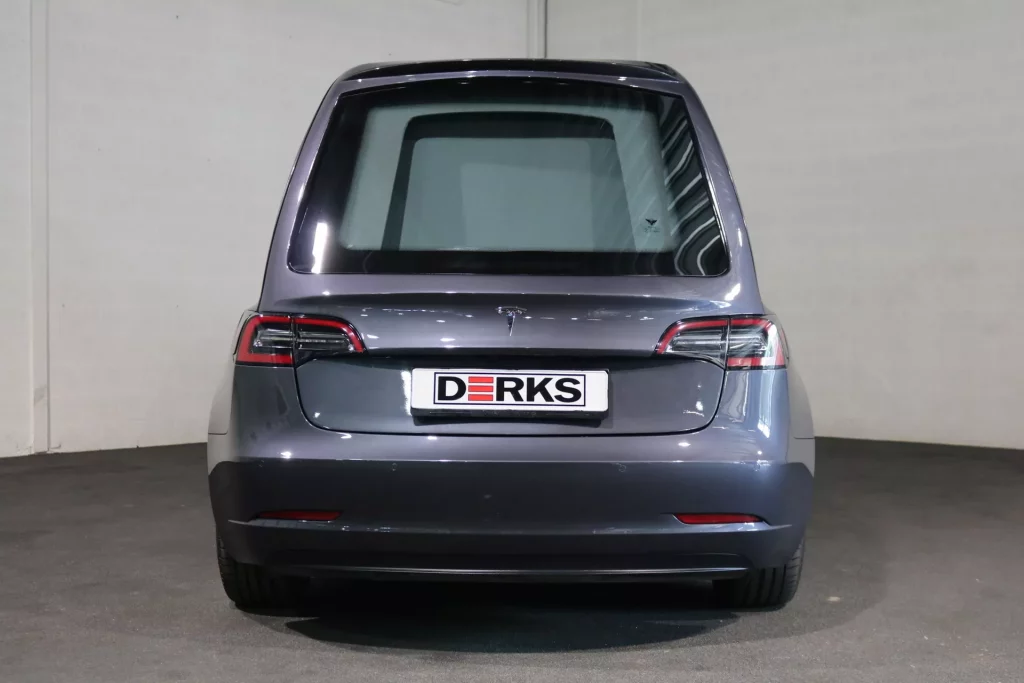 El Tesla Model 3 se prepara para ir de entierro 8 Motor16 2022 tesla model 3 funebre 5 Motor16