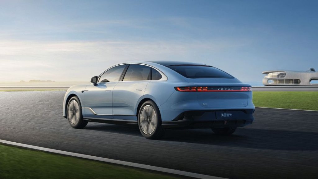 Voyah Zhuiguang: una impresionante berlina eléctrica para China 2 Motor16 Voyah Zhuiguang. Imagen movimiento trasero.