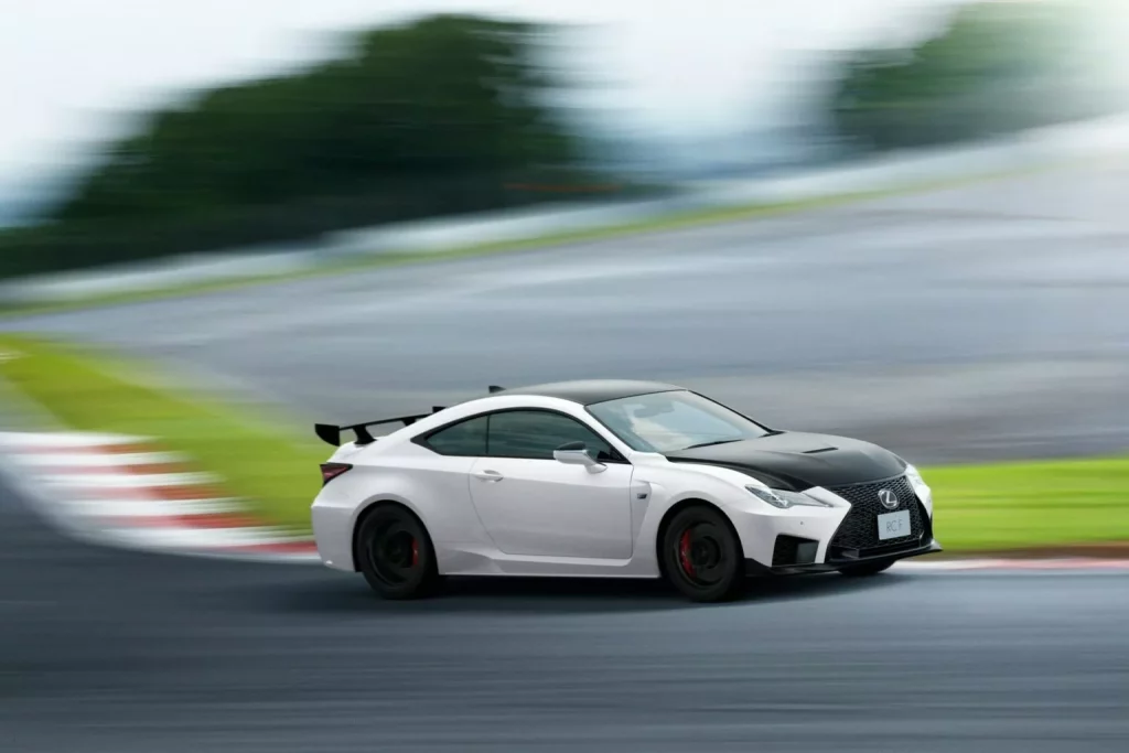 Lexus RC F 2022 Japón. Imagen movimiento.