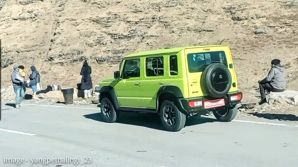 Suzuki Jimny 5 puertas. Imagen estática en India.