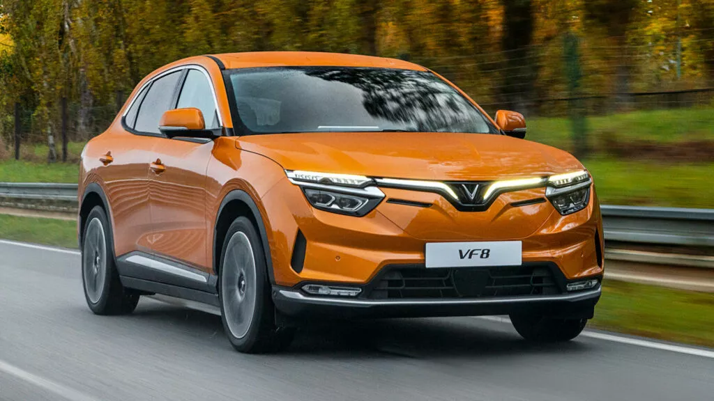 VinFast VF 8: llegan a Estados Unidos cargados de malos augurios 2 Motor16 VinFast VF 8. Imagen movimiento.