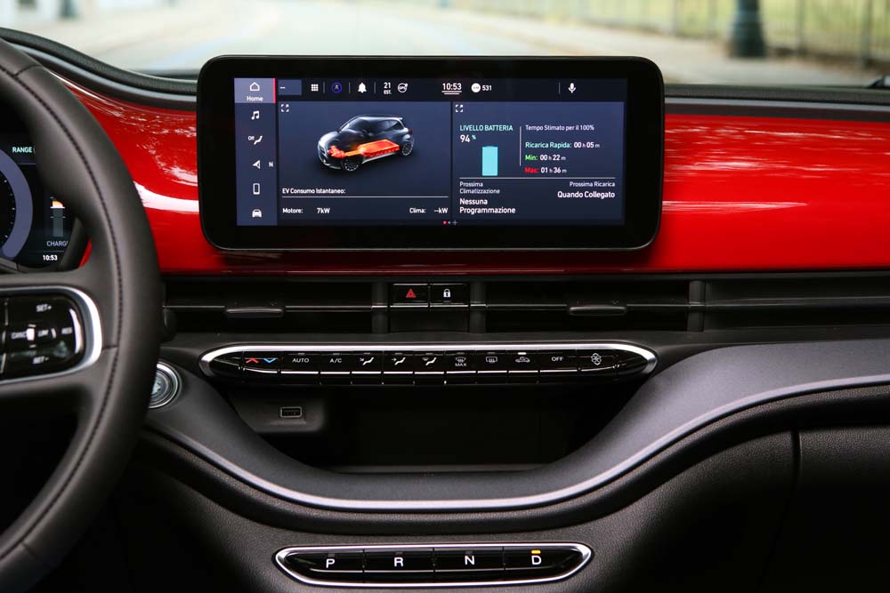 La electrificación en Fiat echa chispas 27 Motor16 26 newfiat500red 614b06e76eb49 Motor16