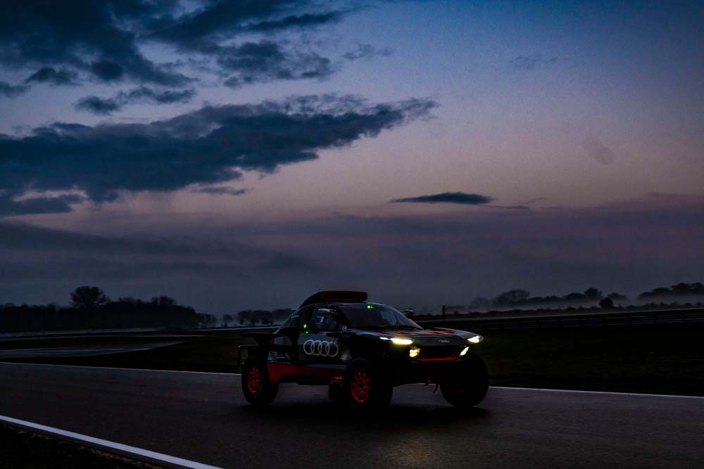 Así se mejora el Audi de Carlos Sainz para el Dakar 1 Motor16 Audi RS Q e-tron.