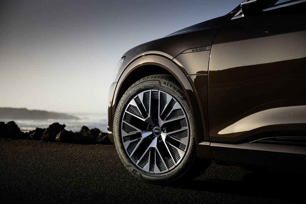 Conducimos el Audi Q8 e-tron. Más lejos, más rápido… mejor 15 Motor16 Audi Q8 e tron madeirabrown10 Motor16