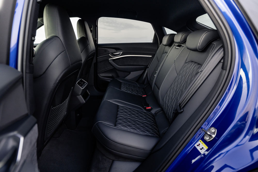 Conducimos el Audi Q8 e-tron. Más lejos, más rápido… mejor 37 Motor16 Audi Q8 e tron ultrablue29 Motor16