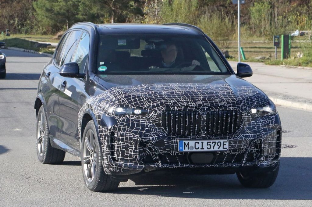 El BMW X5 sigue mostrando detalles 2 Motor16 BMW X5 facelift 2 Motor16