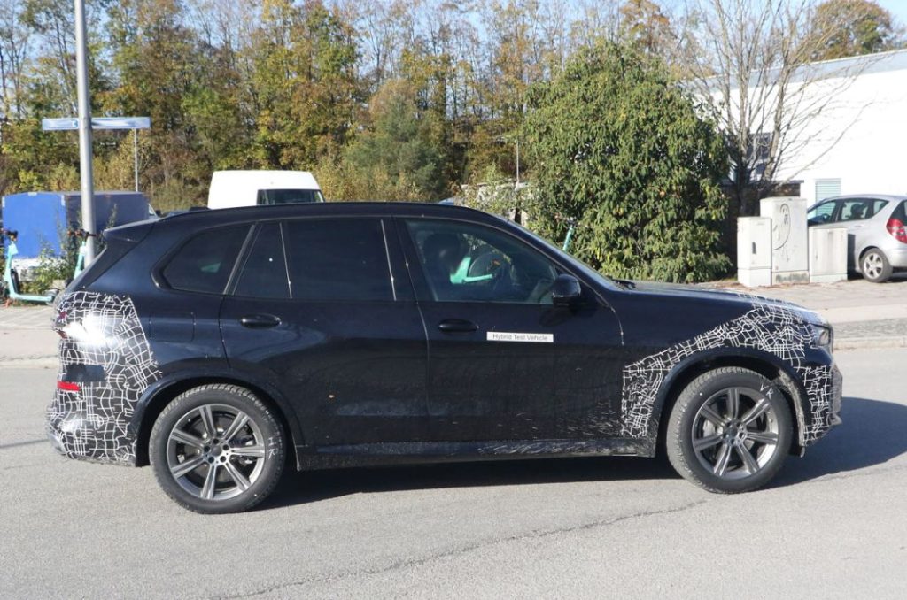 El BMW X5 sigue mostrando detalles 6 Motor16 BMW X5 facelift 6 Motor16