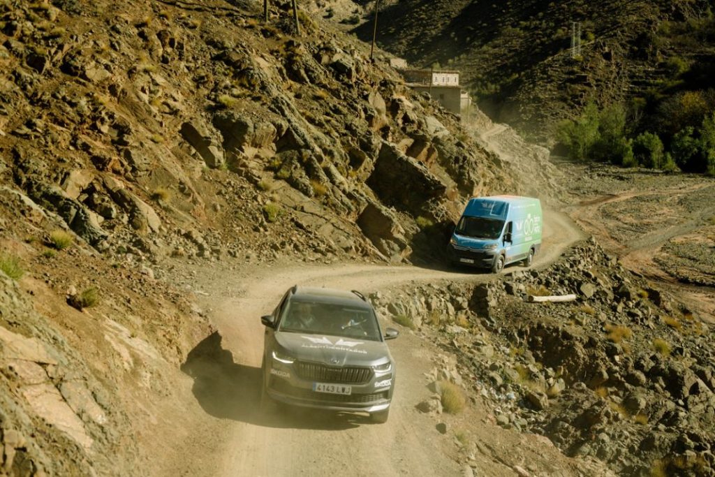 Así ayudan Skoda y Alberto Contador a los niños del Atlas marroquí 3 Motor16 Bicis para la vida entrega 7 1 Motor16