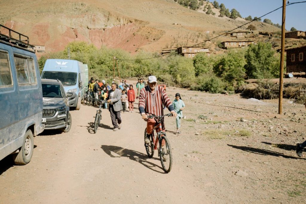Así ayudan Skoda y Alberto Contador a los niños del Atlas marroquí 9 Motor16 Bicis para la vida entrega 94 Motor16