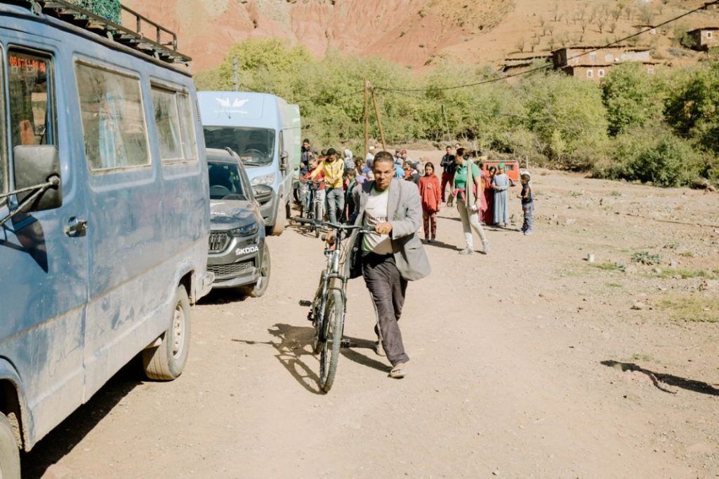 Así ayudan Skoda y Alberto Contador a los niños del Atlas marroquí 10 Motor16 Bicis para la vida entrega 95 Motor16