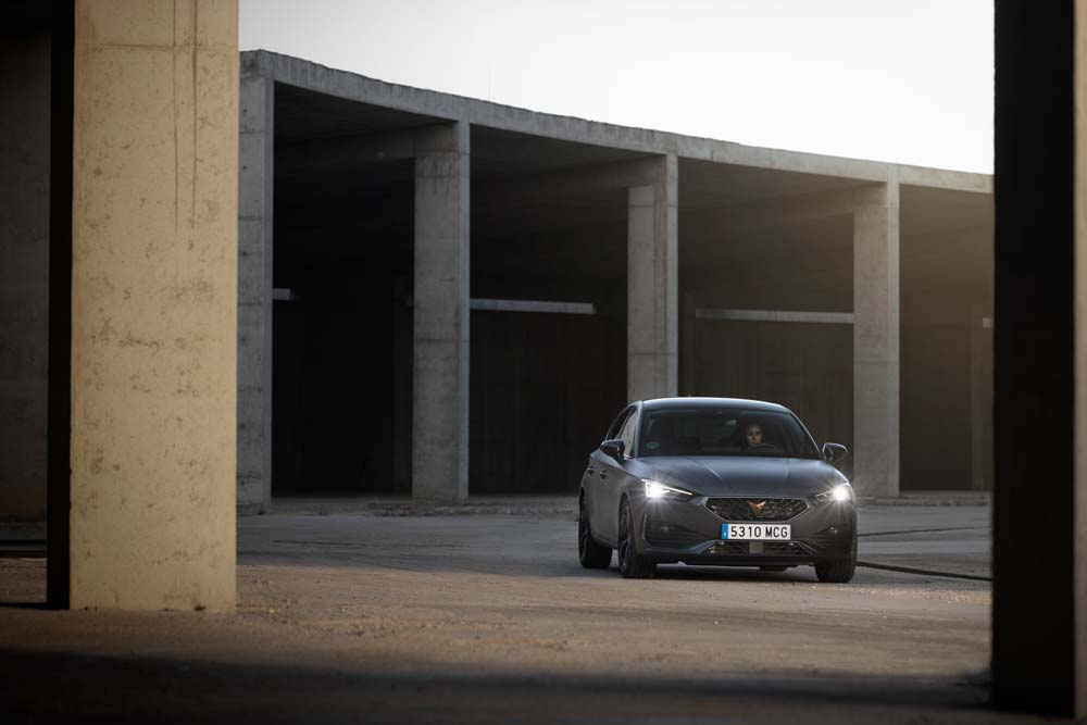 Así es el primer CUPRA con etiqueta ECO 8 Motor16 CUPRA Leon eTSI 09 HQ Motor16