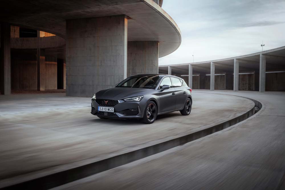 Así es el primer CUPRA con etiqueta ECO 21 Motor16 CUPRA Leon eTSI 32 HQ Motor16