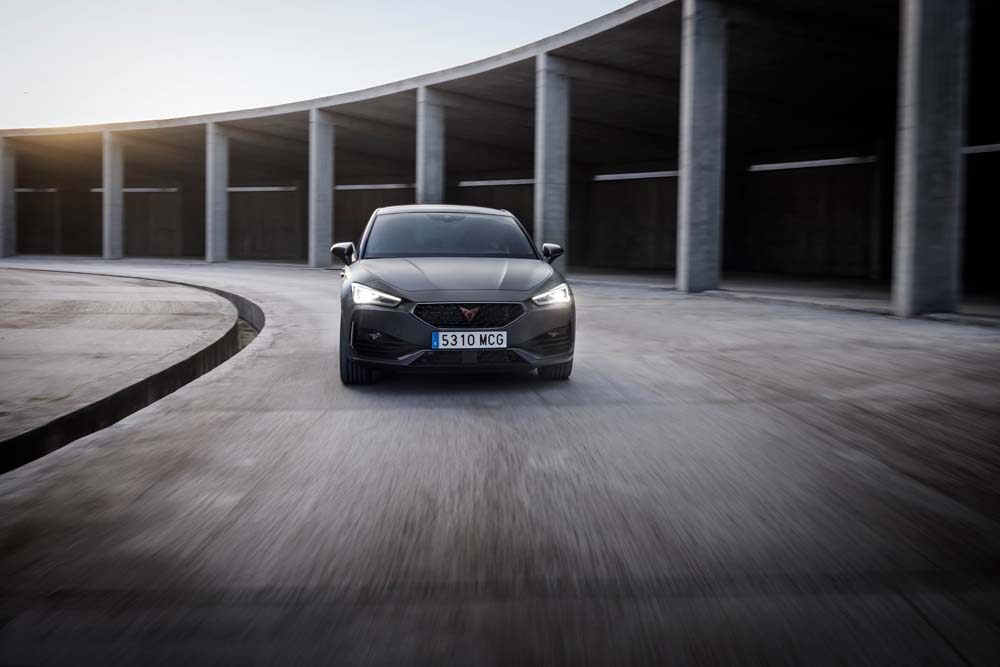 Así es el primer CUPRA con etiqueta ECO 25 Motor16 CUPRA Leon eTSI 37 HQ Motor16