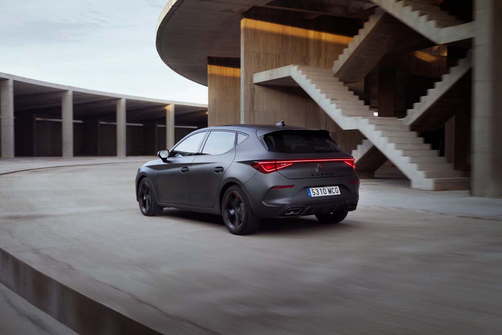 Así es el primer CUPRA con etiqueta ECO 26 Motor16 CUPRA Leon eTSI 38 HQ Motor16
