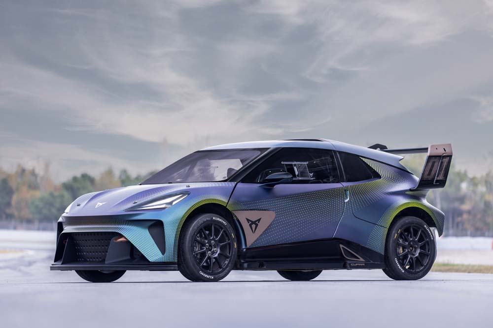 CUPRA vuela con su último prototipo de carreras eléctrico 1 Motor16 CUPRA UrbanRebel Racing Concept.