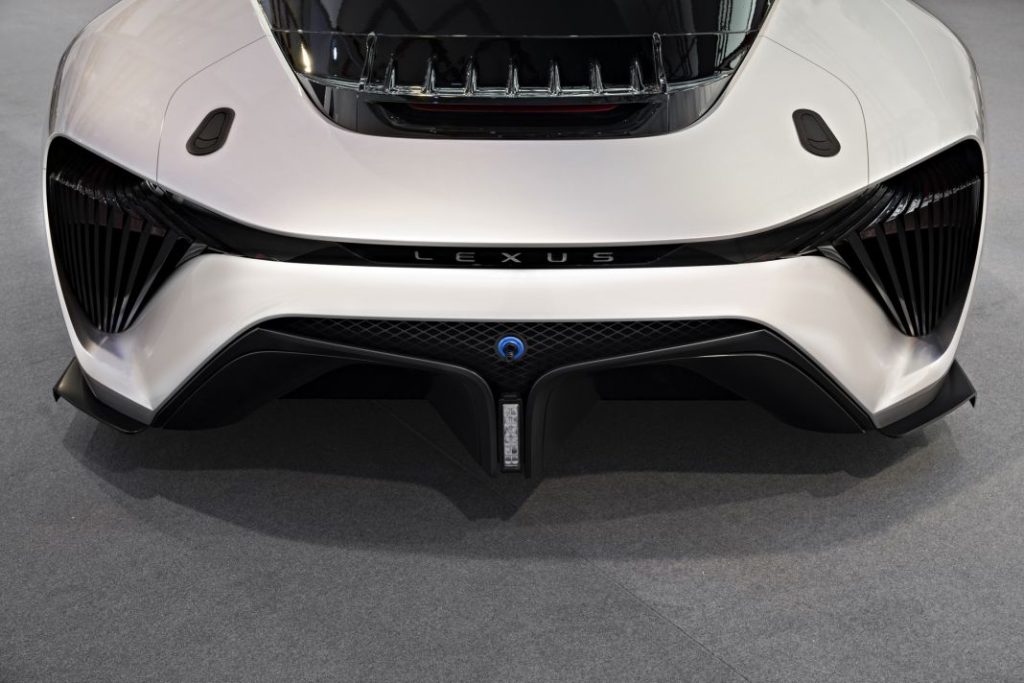 El coche eléctrico con el que Lexus quiere imitar el comportamiento de un gasolina 6 Motor16 Lexus Electrified Concept 14 Motor16