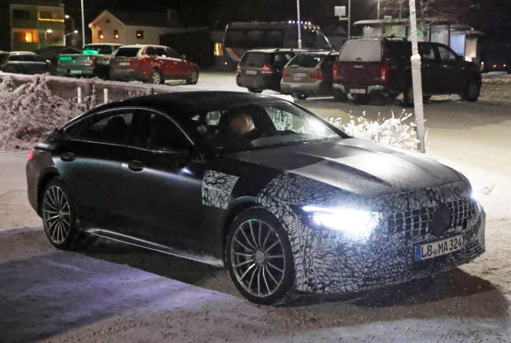 El Mercedes AMG GT de cuatro puertas recibe mínimos retoques 9 Motor16 MERCEDES AMG GT 4 PUERTAS 7 Motor16