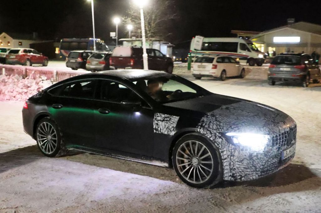 El Mercedes AMG GT de cuatro puertas recibe mínimos retoques 10 Motor16 MERCEDES AMG GT 4 PUERTAS 8 Motor16