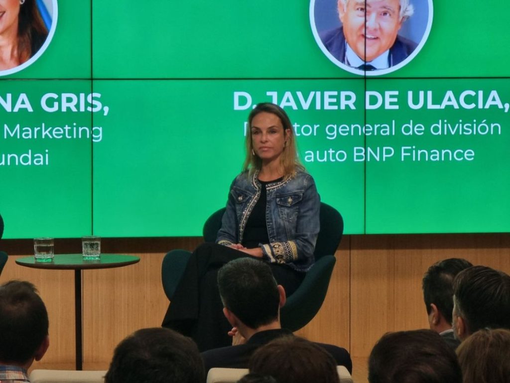 25 aniversario del Observatorio Cetelem: la radiografía del consumo en España 19 Motor16 MESA CETELEM 8 Motor16