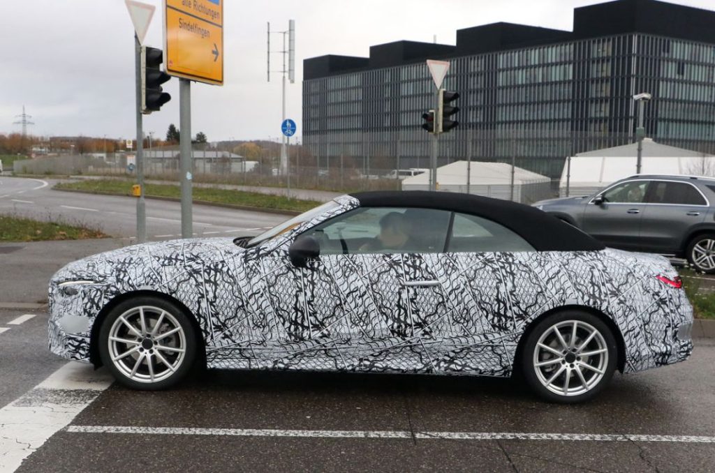 El Mercedes CLE Cabrio lo enseña todo 12 Motor16 Mercedes CLE Convertible 10 Motor16