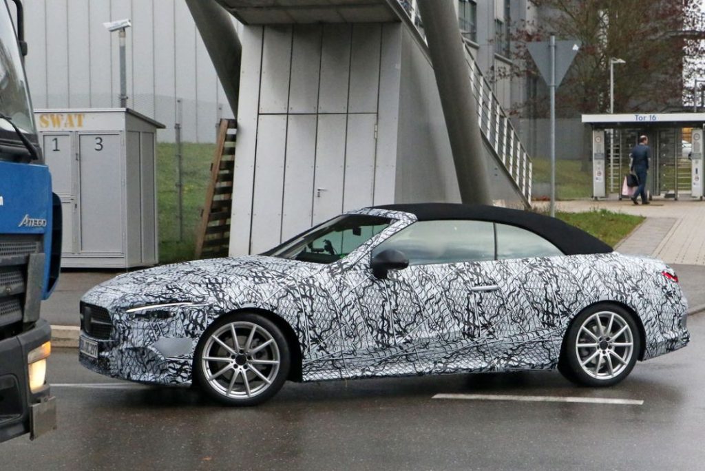 El Mercedes CLE Cabrio lo enseña todo 9 Motor16 Mercedes CLE Convertible 7 Motor16